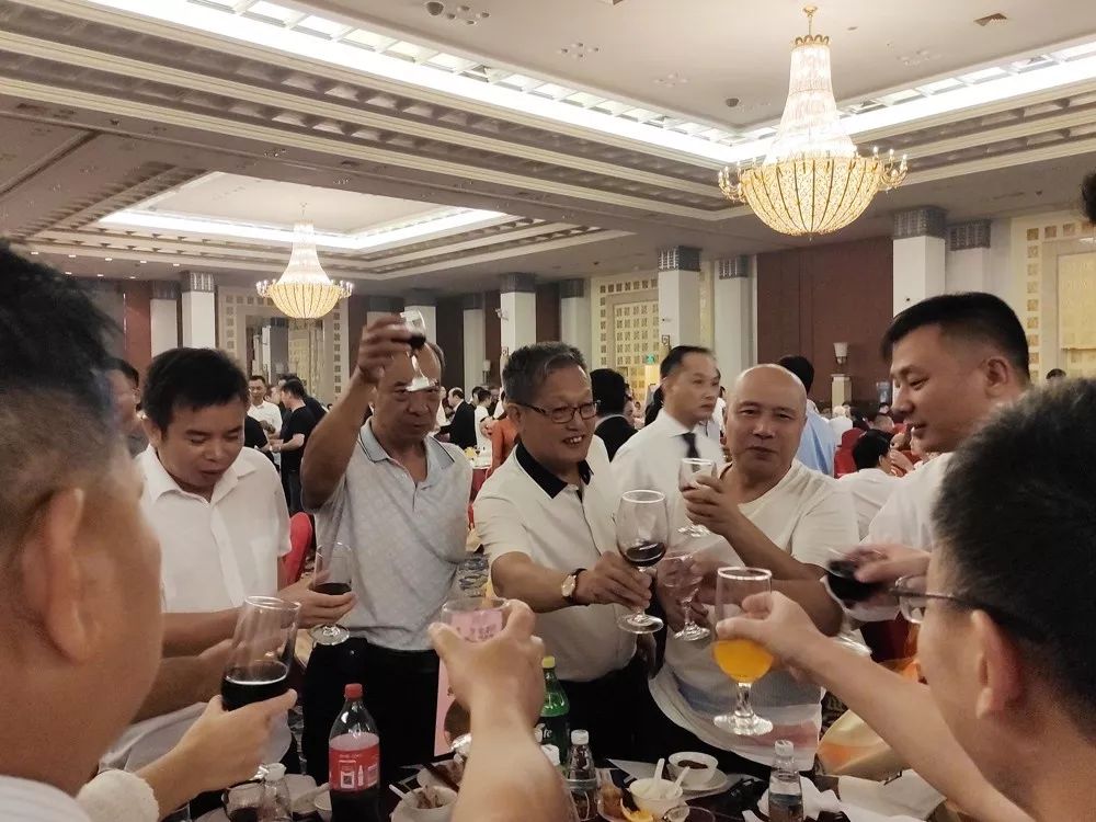 董事长唐树松参加中国酒店用品协会2019会员年会